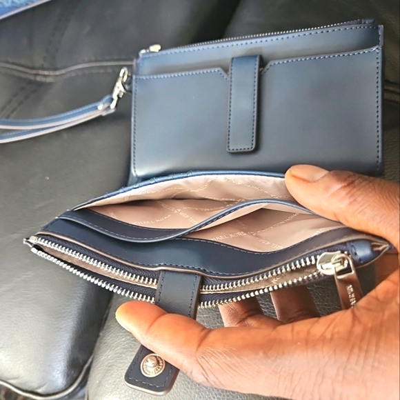 Michael Kors Jet Set Travel Double Zip Wristlet MK Logo Wallet Navy Blue Multi - Picture 9 of 10